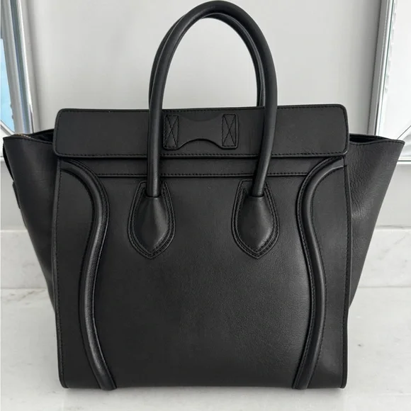 CÉLINE
Black Calfskin Luggage Tote - Picture 2 of 7